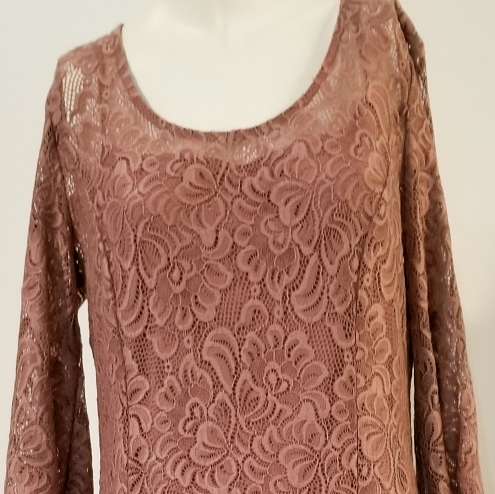 CATO | Mauve Pink Lace Dress with Bell Sleeves - Like New | Size M - Picture 3 of 8